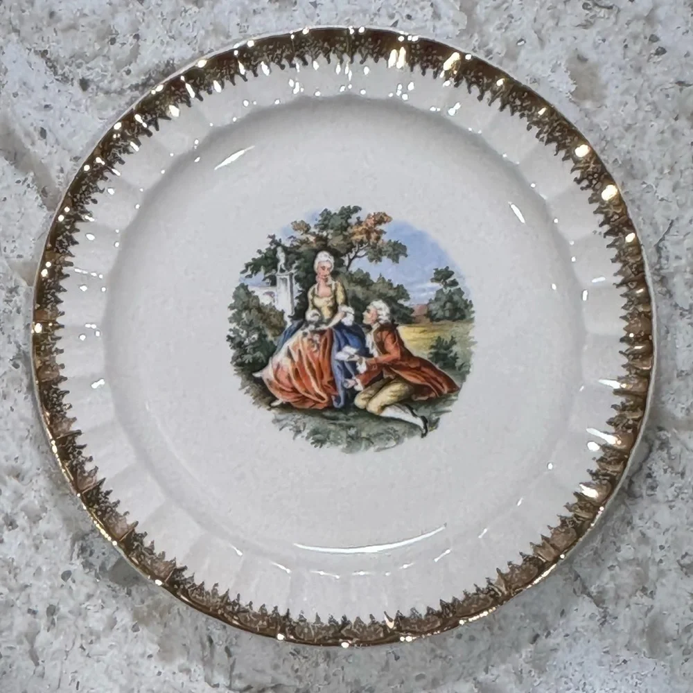 RARE FIND~VINTAGE 1900’s~6-SALAD PLATES~GOLD RIM~VICTORIAN SCENE CENTER~NICE~KPY